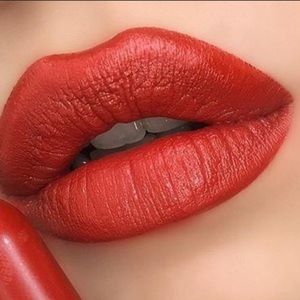 MAC matte lipstick in CHILI Rare Christmas Edition
